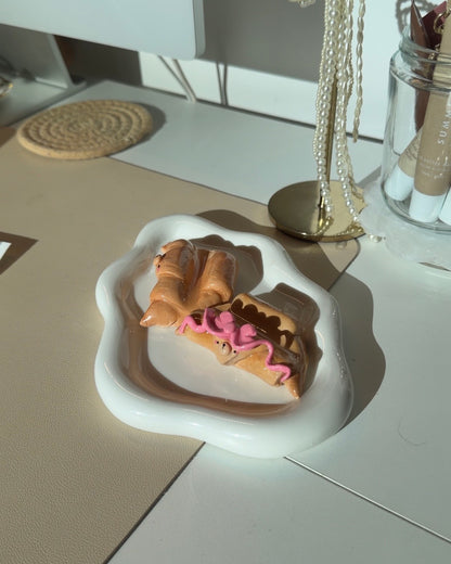 🥐🎀 Coquette Croissant Holder