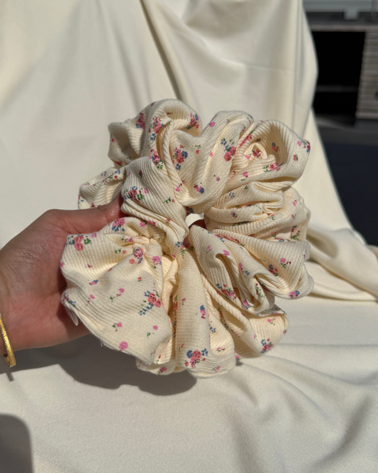 Bouquet of Roses Scrunchie